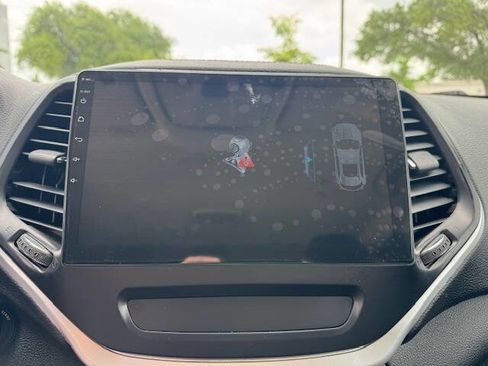 Used 2016 Jeep Cherokee Sport image 45