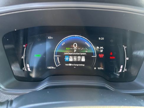 Used 2025 Toyota Corolla Hybrid Sedan image 19