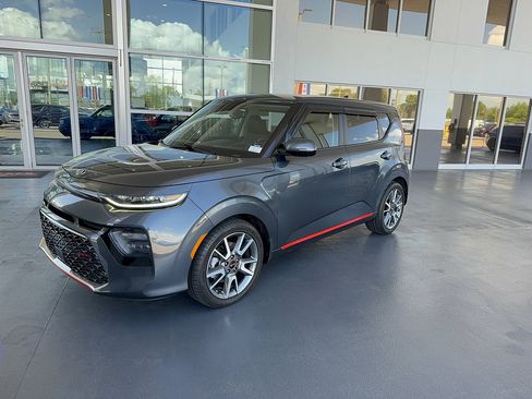 Used 2020 Kia Soul GT-Line Turbo FWD image 2
