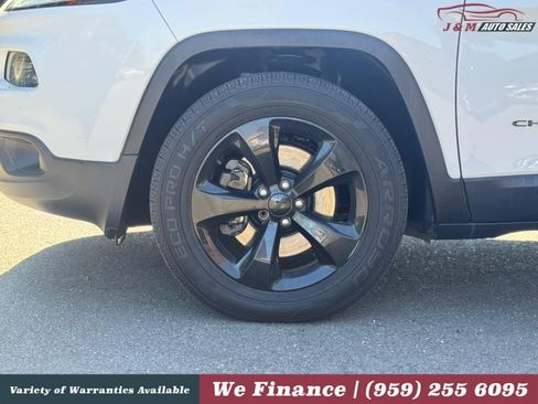 Used 2018 Jeep Cherokee Limited w/ High Altitude Package AWD/4WD image 8