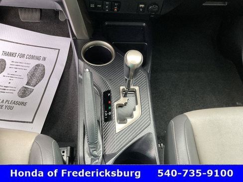 Used 2013 Toyota RAV4 Limited AWD/4WD image 38