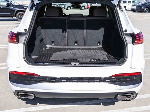 Used 2025 Audi Q5 Premium w/ Convenience Package image 36