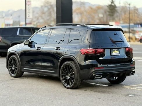 Used 2022 Mercedes-Benz GLB 250 4MATIC image 5