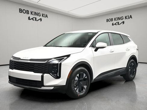 New 2026 Kia Sportage LX FWD image 1
