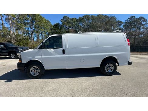 Certified 2023 GMC Savana 2500 w/ Driver Convenience Package image 9
