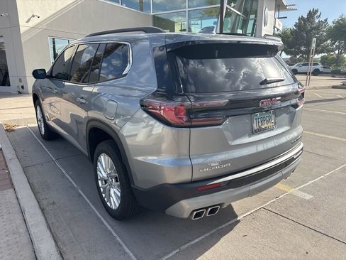 Used 2024 GMC Acadia Elevation FWD image 3