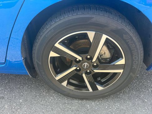 Used 2025 Nissan Sentra SV FWD image 28
