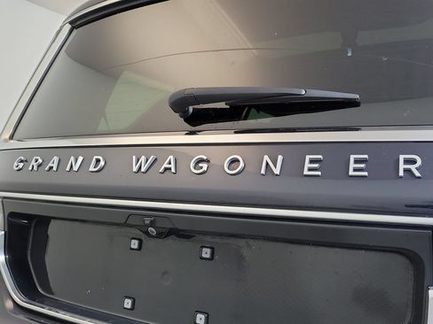 Used 2025 Jeep Grand Wagoneer 4WD image 7