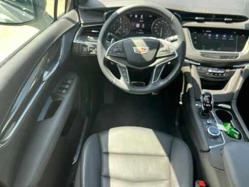 Used 2024 Cadillac XT5 Sportv w/ Technology Package AWD/4WD image 38