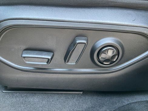 Certified 2023 Jeep Grand Cherokee Limited image 19