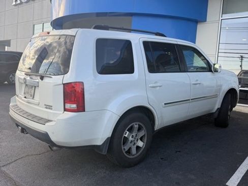 Used 2011 Honda Pilot Touring image 2