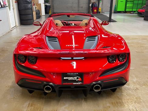 Used 2021 Ferrari F8 Tributo RWD image 10