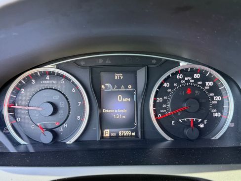 Used 2017 Toyota Camry XSE w/ Moonroof Package FWD image 7
