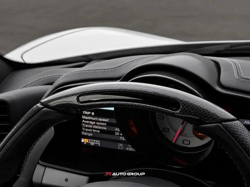 Used 2015 Ferrari 458 Italia Coupe RWD image 28