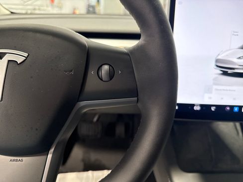 Used 2023 Tesla Model 3 Standard Range RWD image 4