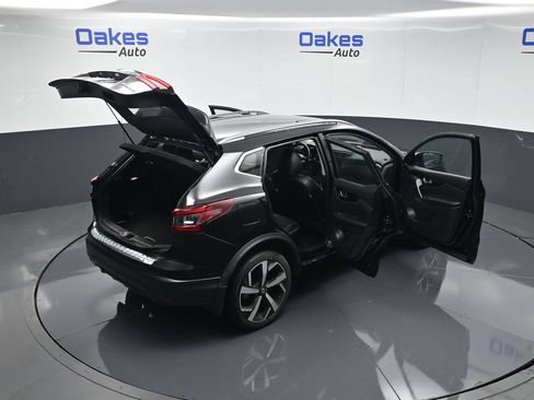 Used 2022 Nissan Rogue Sport SL AWD/4WD image 56
