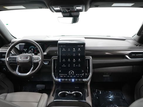 Used 2025 GMC Yukon XL Elevation w/ Technology Package AWD/4WD image 14