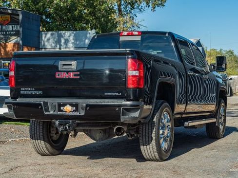 Used 2019 GMC Sierra 2500 Denali w/ Duramax Plus Package image 6