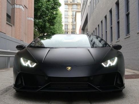 Used 2024 Lamborghini Huracan EVO AWD/4WD image 11