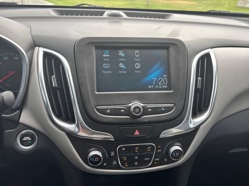 Used 2018 Chevrolet Equinox LT AWD/4WD image 18