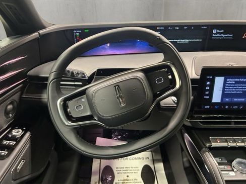 New 2025 Lincoln Nautilus Reserve w/ Jet Appearance Package image 12