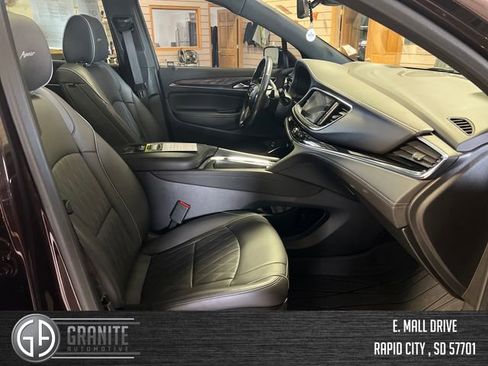 Used 2024 Buick Enclave Avenir w/ Avenir Technology Package AWD/4WD image 37