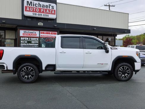 Used 2020 GMC Sierra 2500 AT4 w/ AT4 Premium Package image 3