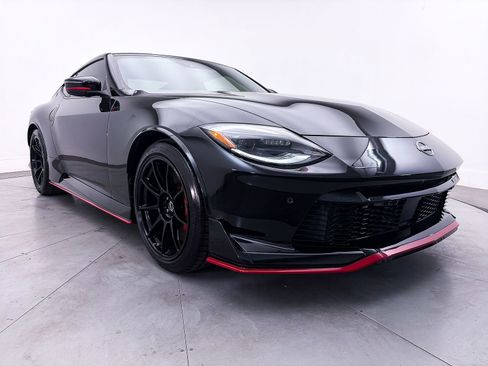 Used 2024 Nissan Z NISMO w/ Floor Mat Package RWD image 12