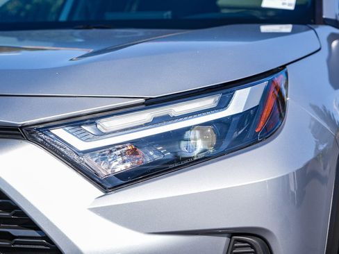 Certified 2025 Toyota RAV4 LE image 5