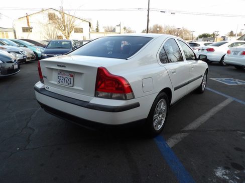 Used 2004 Volvo S60 2.4 image 3