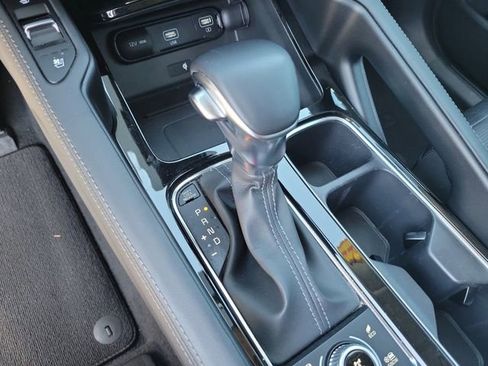 Used 2022 Kia Telluride SX w/ SX Prestige Package AWD/4WD image 32