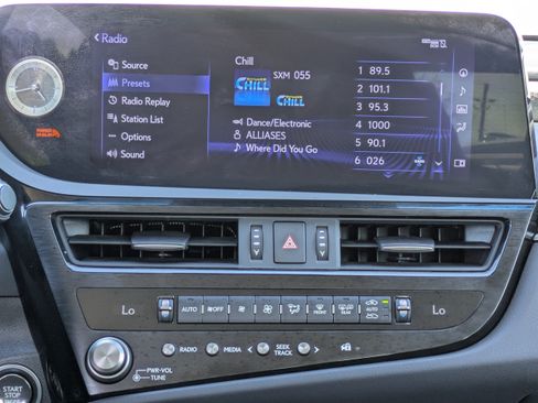 Used 2022 Lexus ES 350 w/ Premium Package FWD image 17
