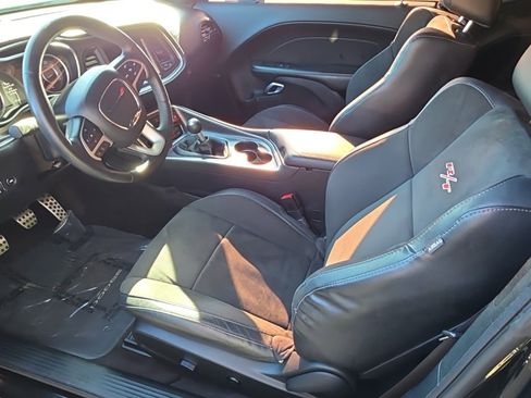 Used 2015 Dodge Challenger R/T Plus image 4