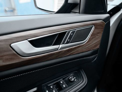 New 2026 Volkswagen Atlas SE image 23