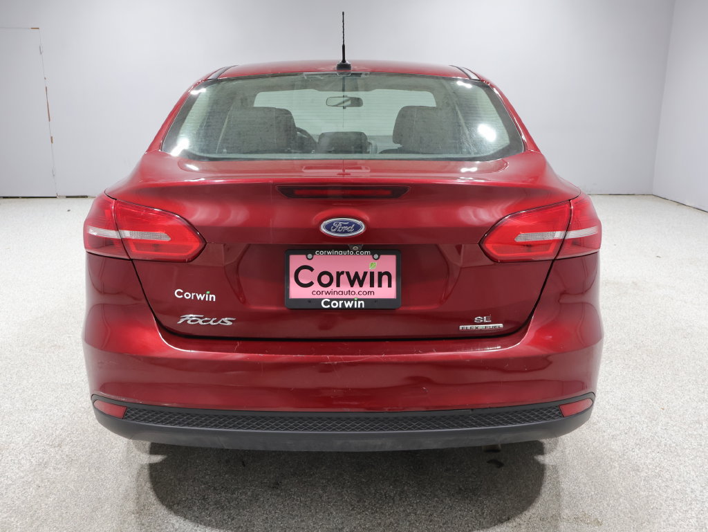 Used 2015 Ford Focus SE w/ SE Cold Weather Package FWD image 16