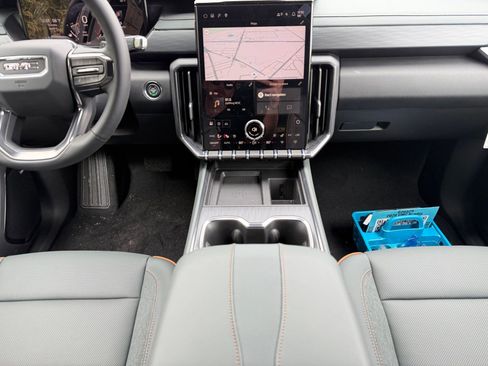 New 2026 GMC Acadia AT4 w/ Luxury Package image 21