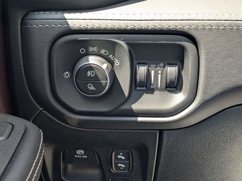 New 2026 RAM 1500 Limited AWD/4WD image 19