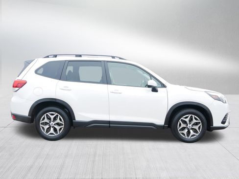 Certified 2024 Subaru Forester Premium image 8