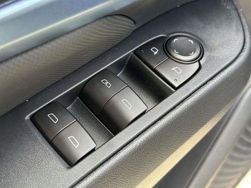 New 2026 Chevrolet Equinox EV LT image 20