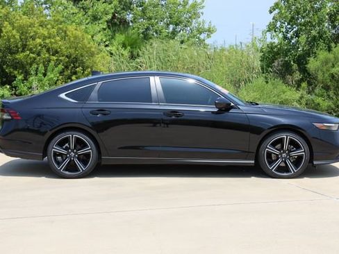 Certified 2025 Honda Accord Sport image 4