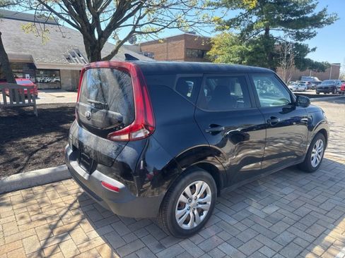 Used 2020 Kia Soul LX image 8