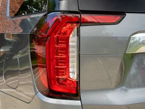 Used 2021 GMC Yukon Denali AWD/4WD image 12