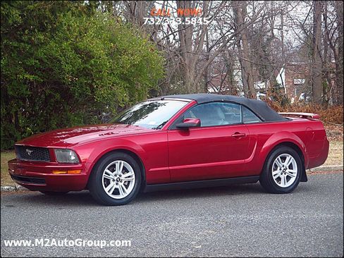 Used 2006 Ford Mustang Premium image 1