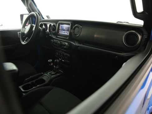 Used 2023 Jeep Gladiator Sport AWD/4WD image 53