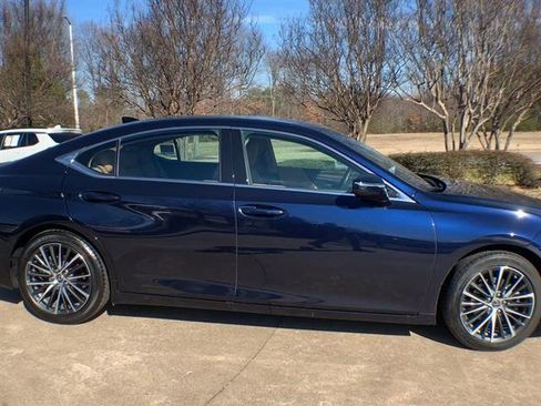 Certified 2025 Lexus ES 350 w/ Premium Package image 9