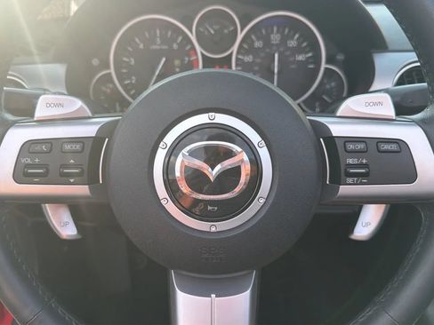Used 2010 MAZDA MX-5 Miata Grand Touring w/ Premium Pkg RWD image 23