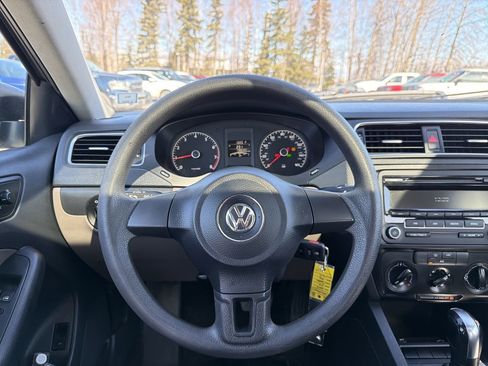 Used 2013 Volkswagen Jetta Sedan FWD image 14