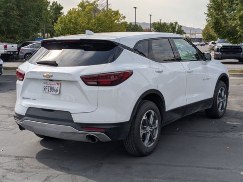 Used 2023 Chevrolet Blazer LT image 3