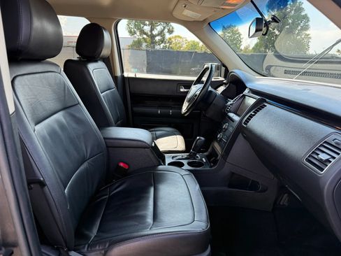Used 2017 Ford Flex SEL w/ Equipment Group 202A AWD/4WD image 18