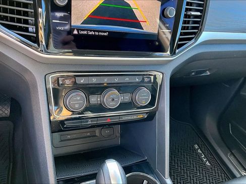 Certified 2023 Volkswagen Atlas SE FWD image 16